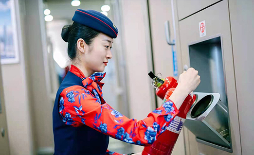 高铁乘务